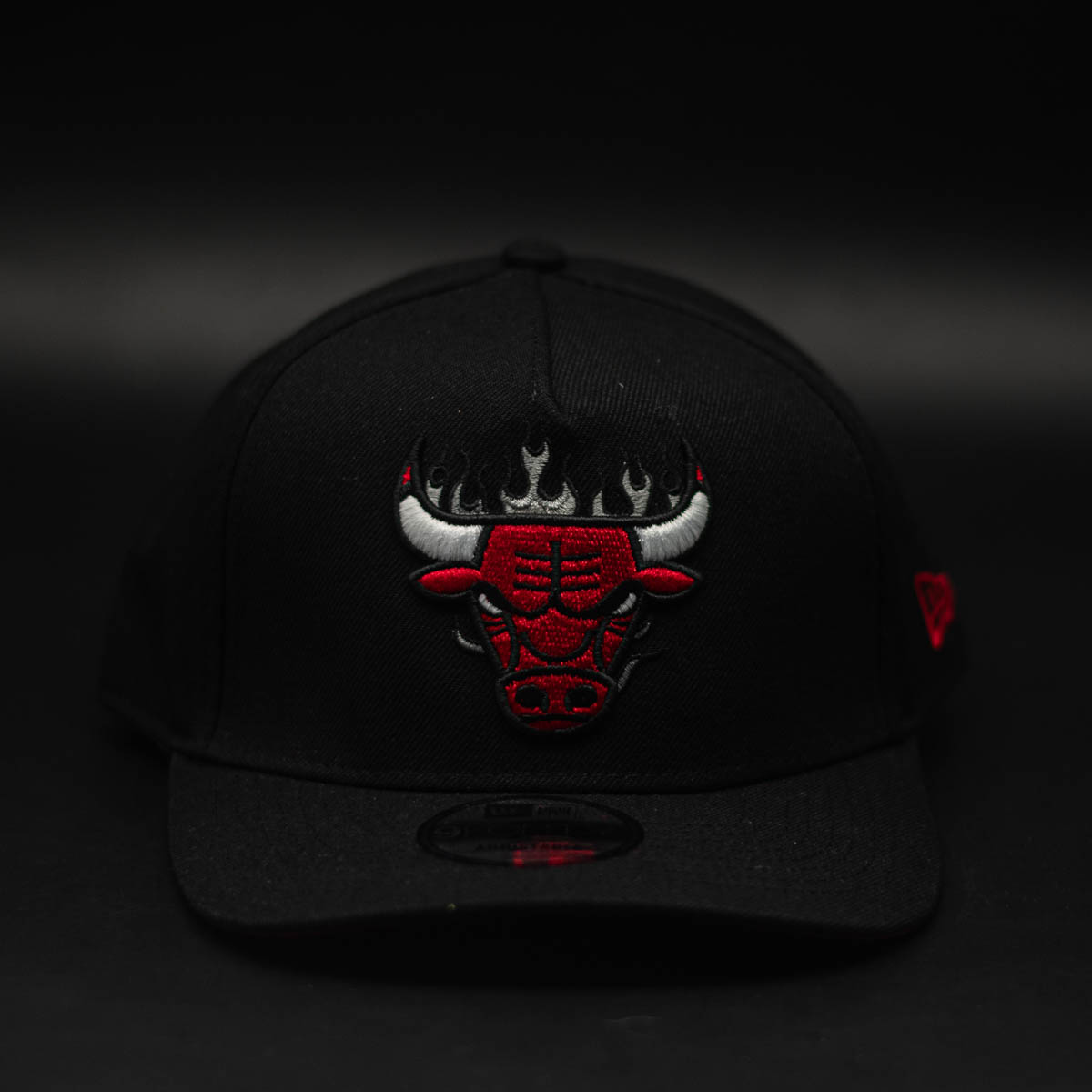 NEW ERA 9FORTY NBA CHICAGO BULLS FLAME E-FRAME BLACK