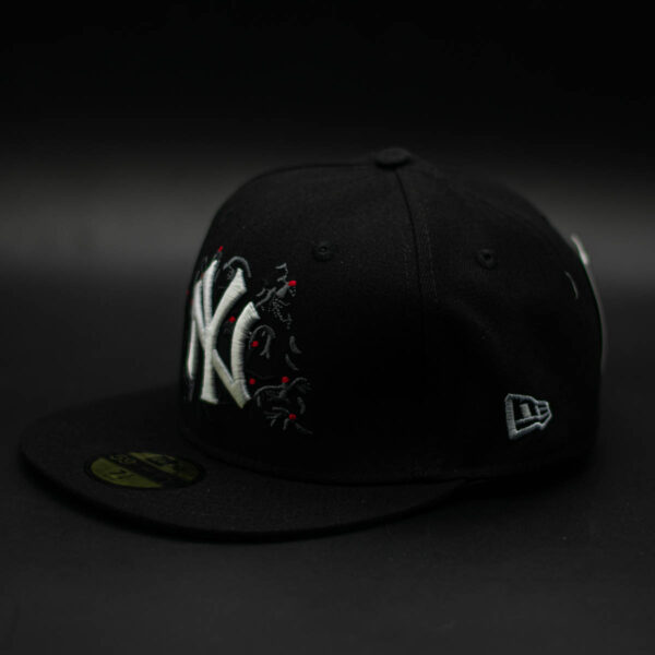 NEW ERA 59FIFTY MLB NEW YORK YANKEES SUBWAY SERIES 2000 BLACK CROWS EDITIONS - Imagen 4