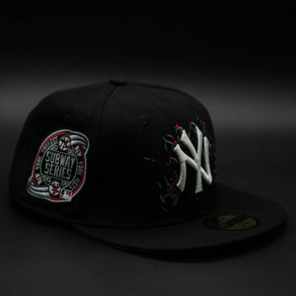 NEW ERA 59FIFTY MLB NEW YORK YANKEES SUBWAY SERIES 2000 BLACK CROWS EDITIONS - Imagen 3
