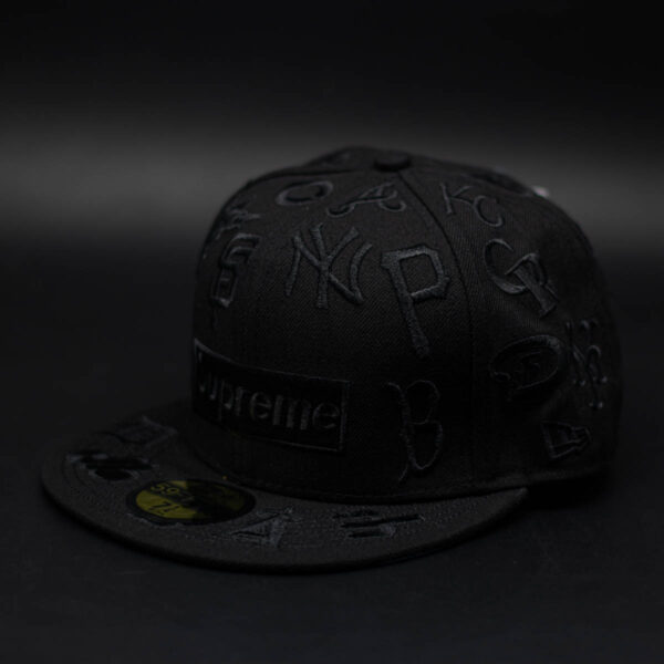 SUPREME X NEW ERA 59FIFTY MLB BOX LOGO ALL OVER BLACK - Imagen 3