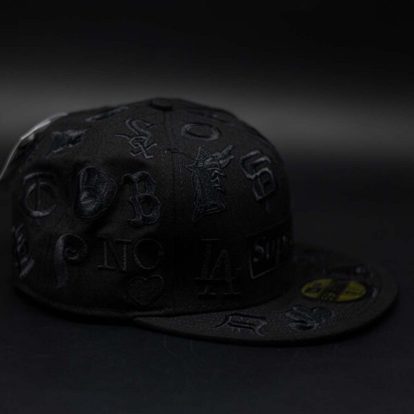 SUPREME X NEW ERA 59FIFTY MLB BOX LOGO ALL OVER BLACK - Imagen 2