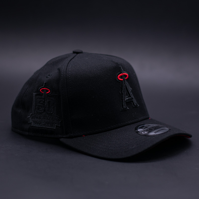 NEW ERA 9FORTY A-FRAME MLB ANAHEIM ANGELS 50TH ANNIVERSARY BLACK AND RED - Imagen 2